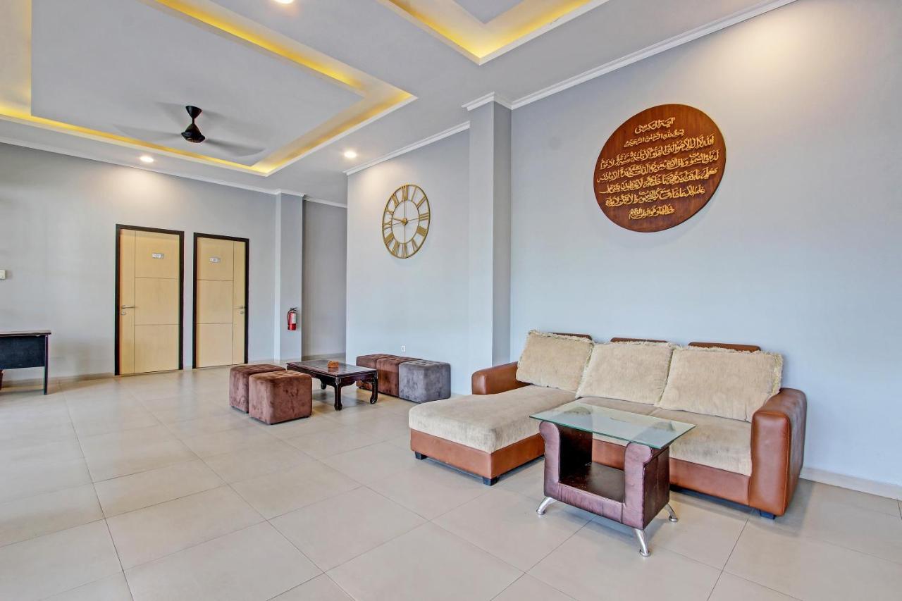Capital O 91377 Mk Prime Syariah Hotell Semarang Exteriör bild